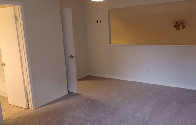 2 beds, 2 baths, $1,250