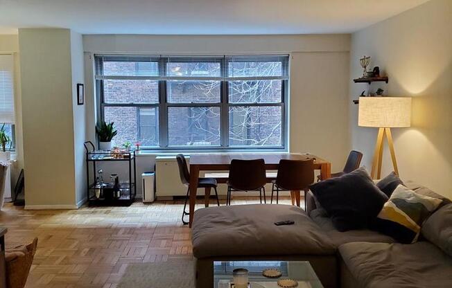 60 W 13 ST