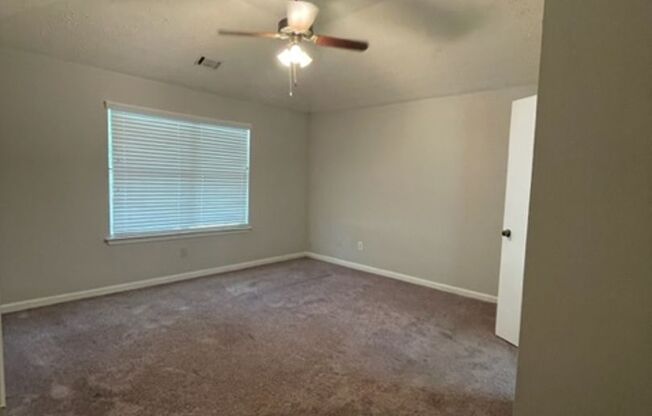 3 Bedroom Home Available !