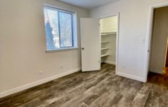 1 bed, 1 bath, $1,095, Unit 205