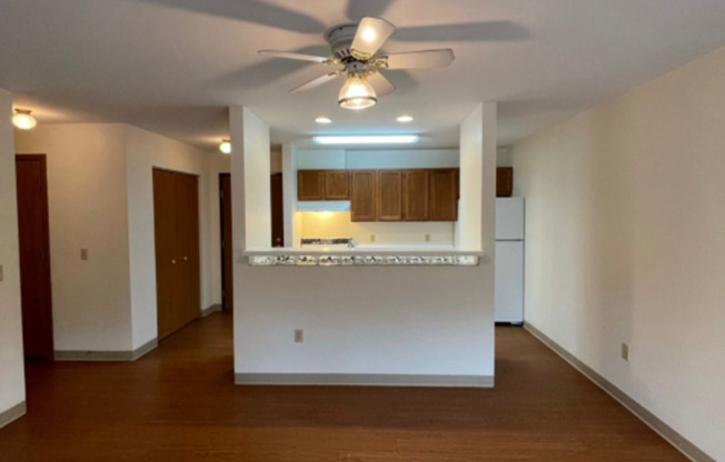2 beds, 1 bath, 1,000 sqft, $975, Unit TE218X-218