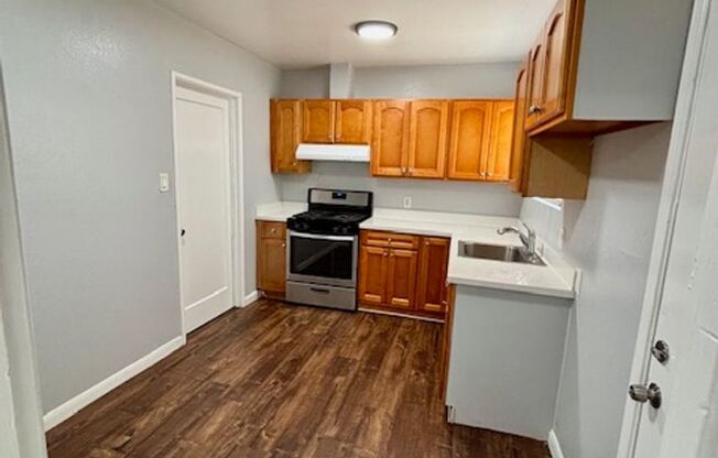 Great 3 Bed 1 Bath House with Garage in Richmond - AVAILABLE NOW !!!