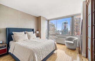 101 111 W 67 ST