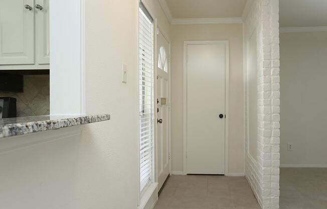 13002 TRL HOLW DR