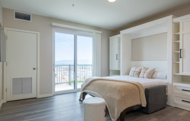 Studio, 1 bath, 500 sqft, $1,299