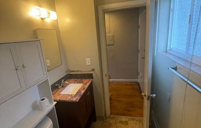 1 bed, 1 bath, 650 sqft, $1,550, Unit 3900