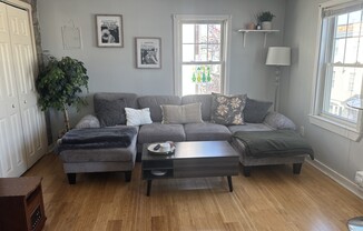 2 beds, 1 bath, $3,200, Unit 3F