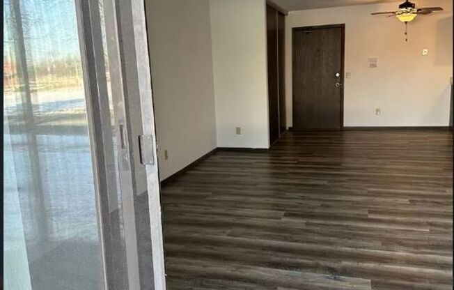 1 bed, 1 bath, 750 sqft, $1,149, Unit Unit 8