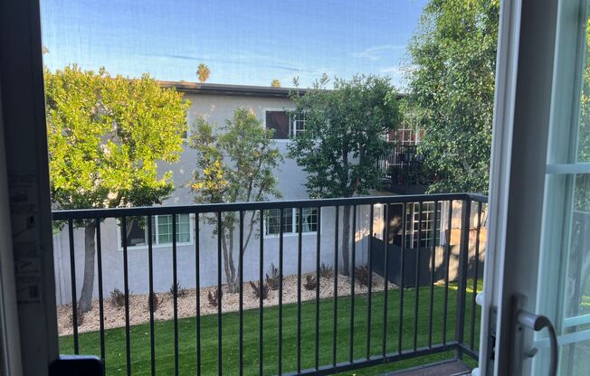 1 bed, 1 bath, 480 sqft, $2,300, Unit 74