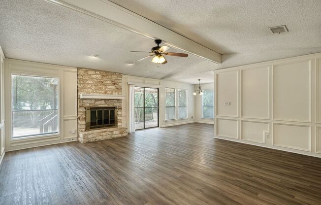 Cozy 3/2/2 home in Eanes ISD!