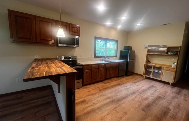 Beautifully Renovated 3-Bedroom Home with Fenced Yard in Jefferson, GA