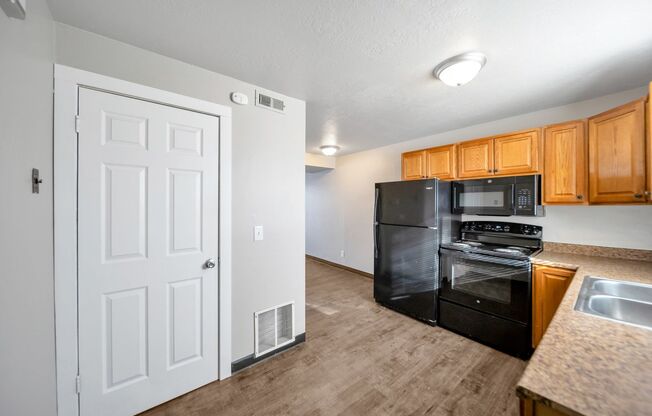 2 beds, 1.5 baths, 800 sqft, $1,195, Unit #1239