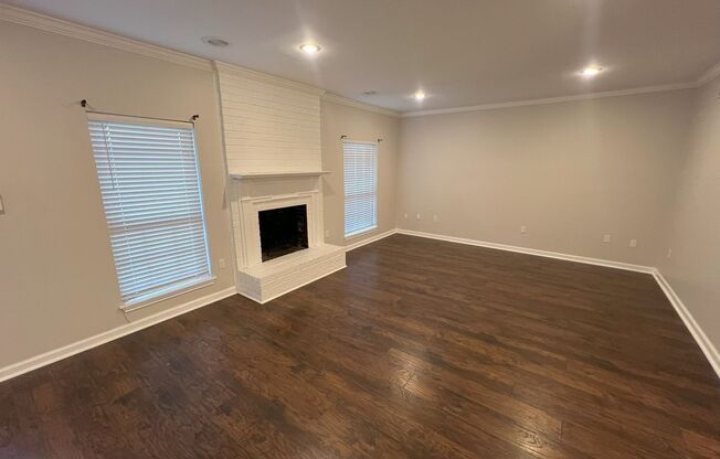 4 bedroom, 3 bathroom townhouse located in Baton Rouge, LA.