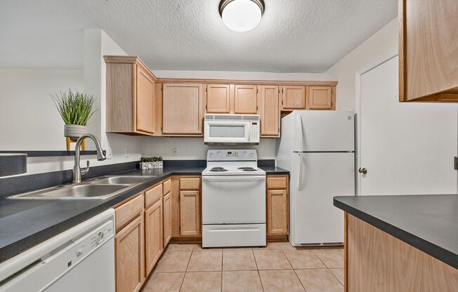 Nice 2 bed, 2 bath condo for rent in Villas of Timberlin Park!