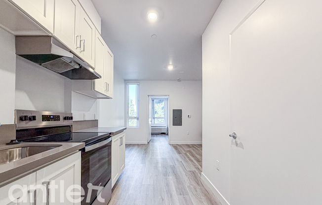 4008 W MARTIN LUTHER KING BLVD