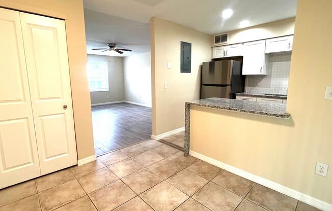 2-Bedroom Condo in Prime Curry Ford Location