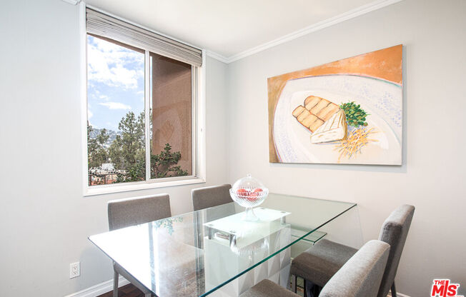 2 beds, 2 baths, 844 sqft, $4,200, Unit 516