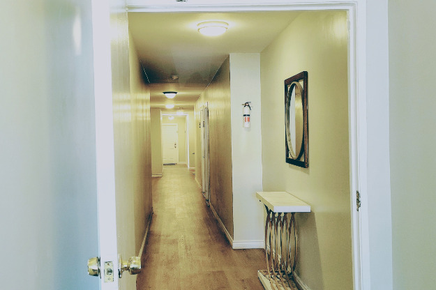 14746 Delano St Apt 1