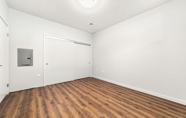 2 beds, 1 bath, 989 sqft, $2,850, Unit 109