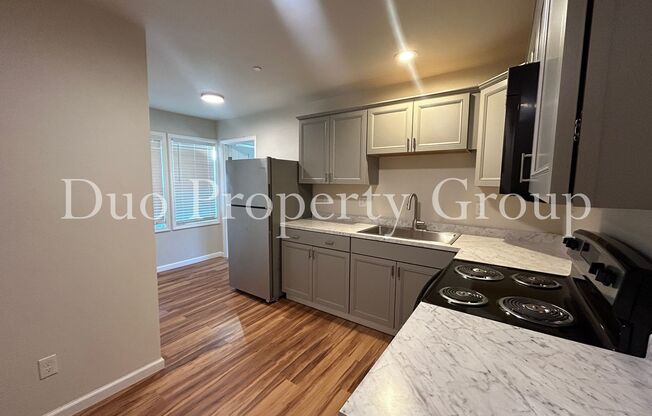 2 beds, 1 bath, $1,450, Unit 4