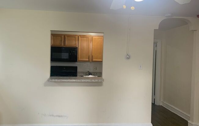 1 bed, 1 bath, 650 sqft, $1,150, Unit 4827-A1