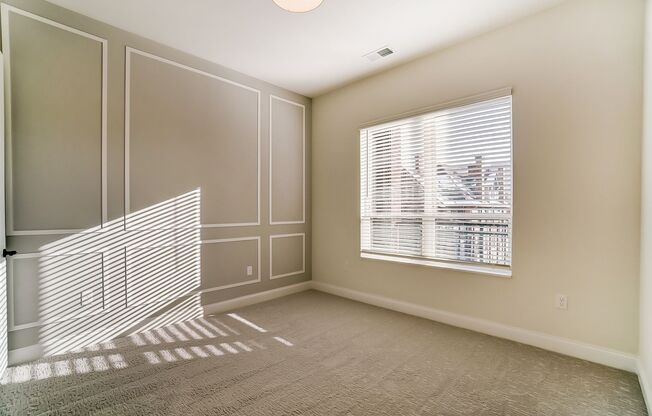 1 bed, 1 bath, 724 sqft, $1,540, Unit 216