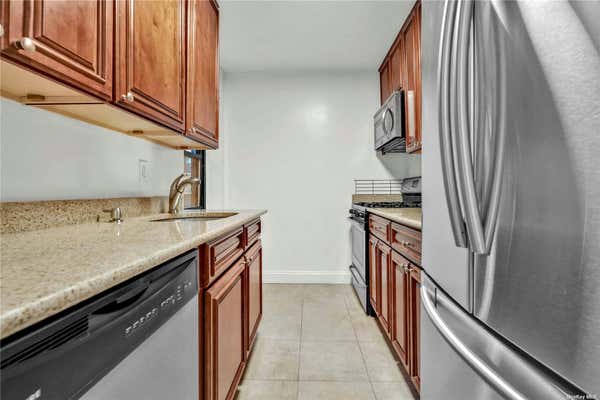 2 beds, 1 bath, $2,500, Unit 2K