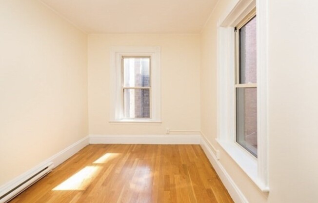 154 NEWBURY ST