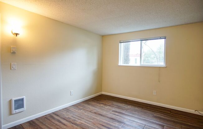 Top Floor 2-Bed in Multnomah Village Ready Late December