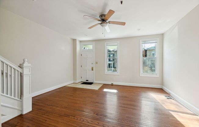 Fantastic Rowhouse in Columbia Heights Available Now