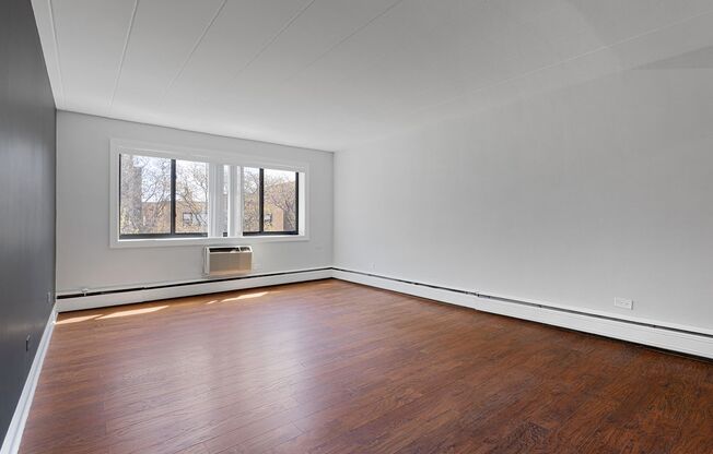 1 bed, 1 bath, 653 sqft, $1,735, Unit 4A