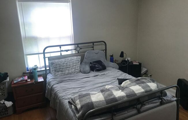 1 bed, 1 bath, 1,000 sqft, $1,095, Unit 302