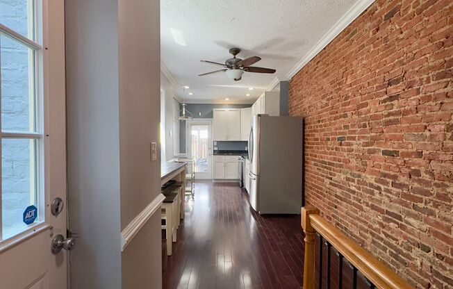 Cozy 2 Bedroom/2 Bathroom Townhome in Canton, Baltimore!
