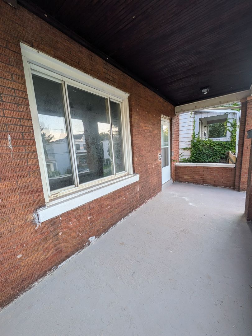 Beautifully renovated brick home in Pittsburgh!