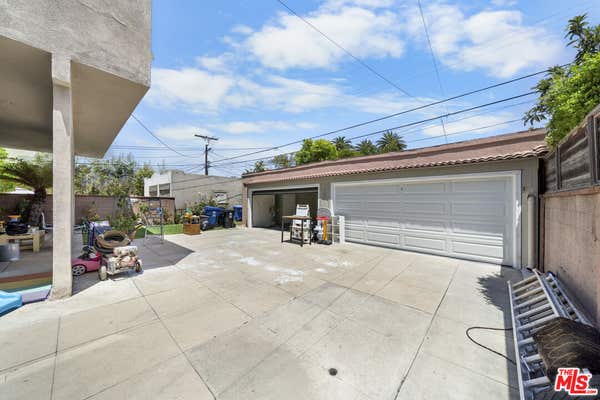 1158 S TREMAINE AVE