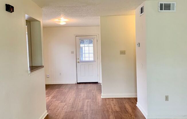 3 beds, 2.5 baths, 1,200 sqft, $1,200, Unit 1674