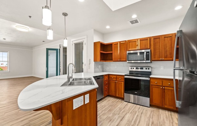 HST_Eugene_OR_Penthouse_Kitchen