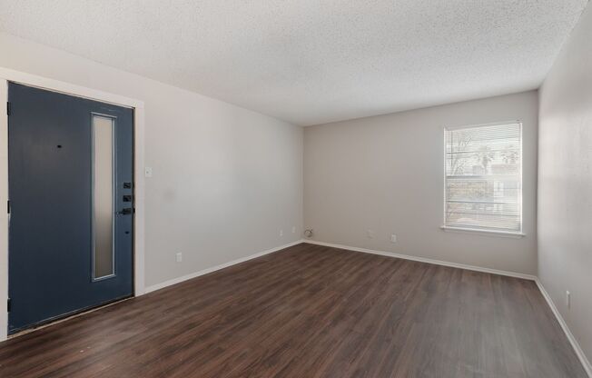 2/2 in the heart of Monte Vista/ Tobin Hill