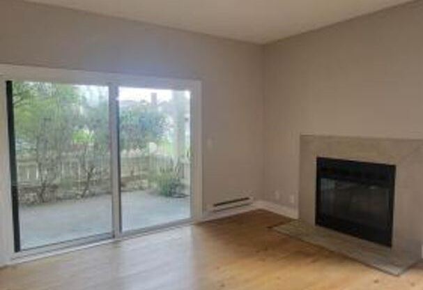 145 Shoreline Ct