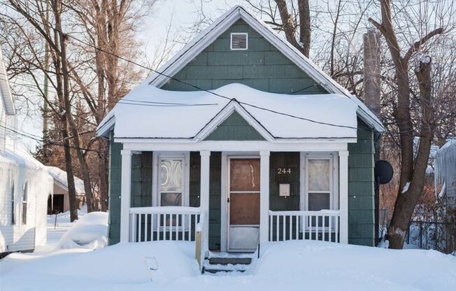 244 Matilda St NE