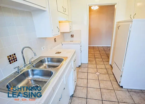 5 N NORMANDIE AVE