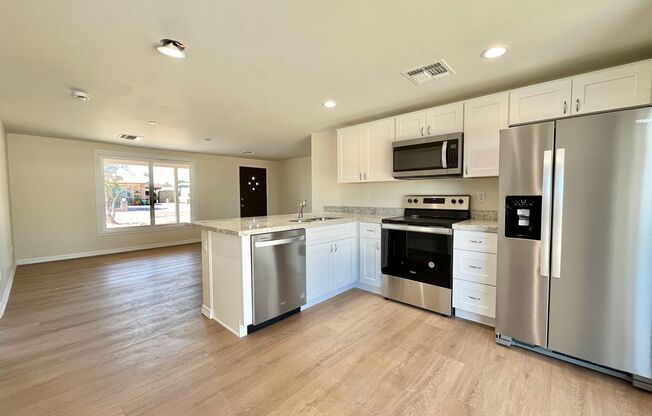 Fully Remodeled 3 Bd 2 Ba in Scottsdale!