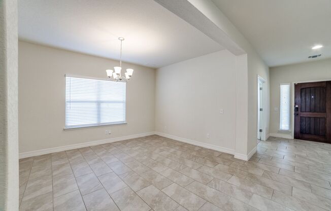 2999 sq ft 4 Bedroom 3.5 Bathroom 2 Story in Waterford Park!