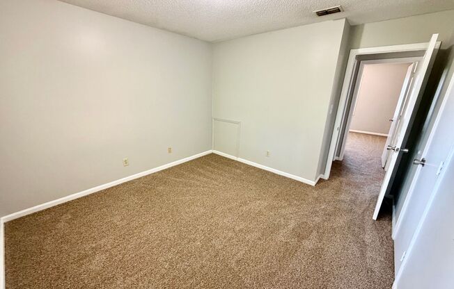 2 beds, 1 bath, 750 sqft, $1,045, Unit B-505D4