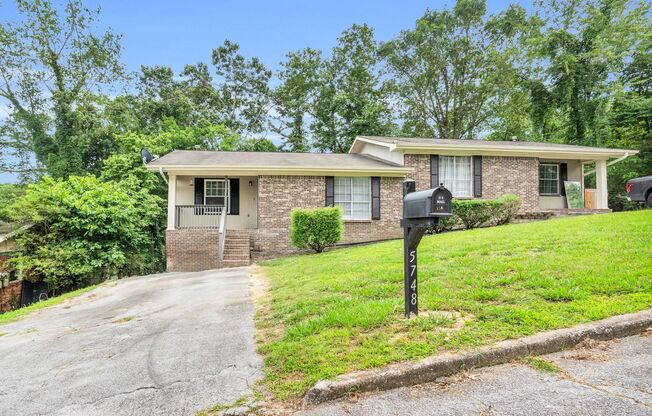 3 bedroom renovated townhome!