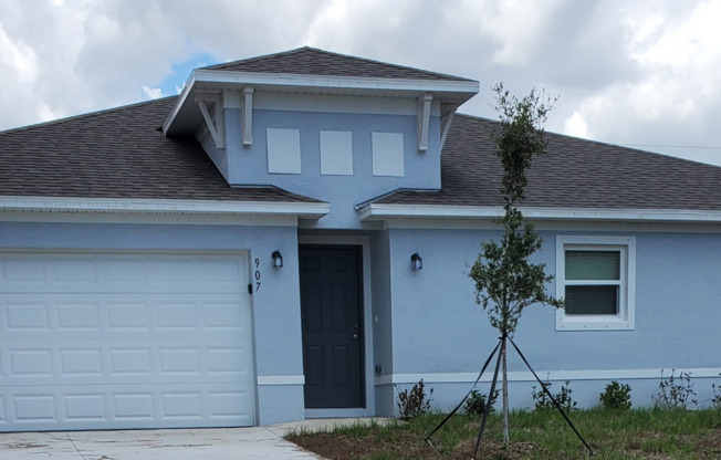 *****STUNNING BRAND NEW 4/2 HOME IN PALM BAY