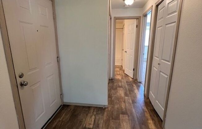 1 bed, 1 bath, 800 sqft, $1,620, Unit 1034