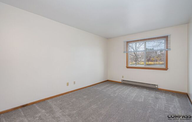 2 beds, 1.5 baths, 884 sqft, $1,275, Unit 102