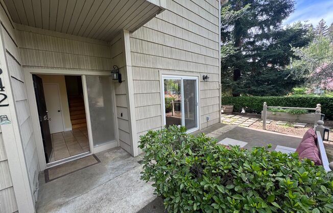3 bedroom 2.5 bathroom | Campus Commons Home