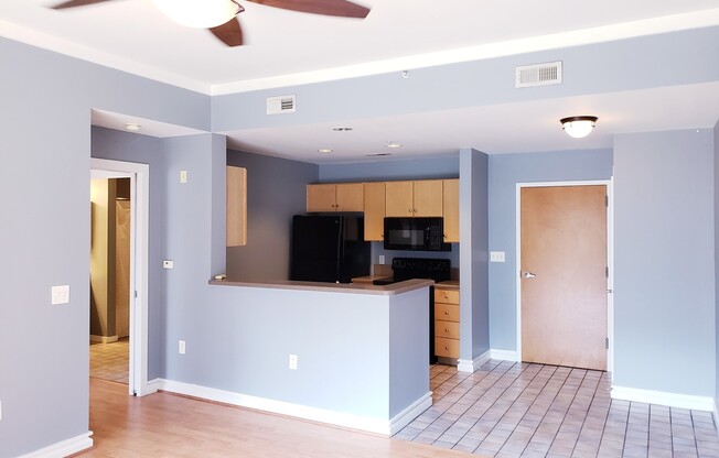 1 bedroom condo conveniently located in uptown!
